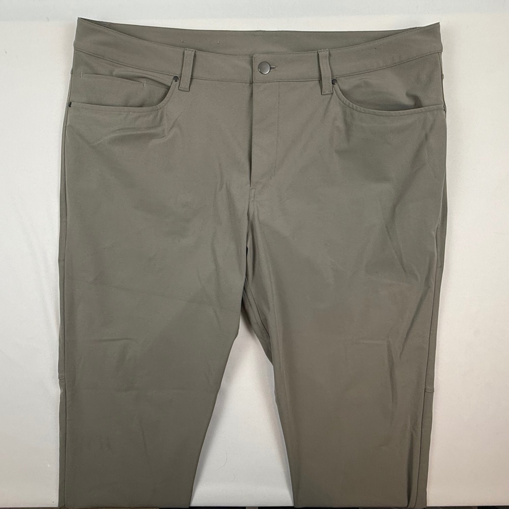 Lululemon ABC Pant Slim Warpstreme Olive Green Khaki 40 x 28.5 LM5AD8S